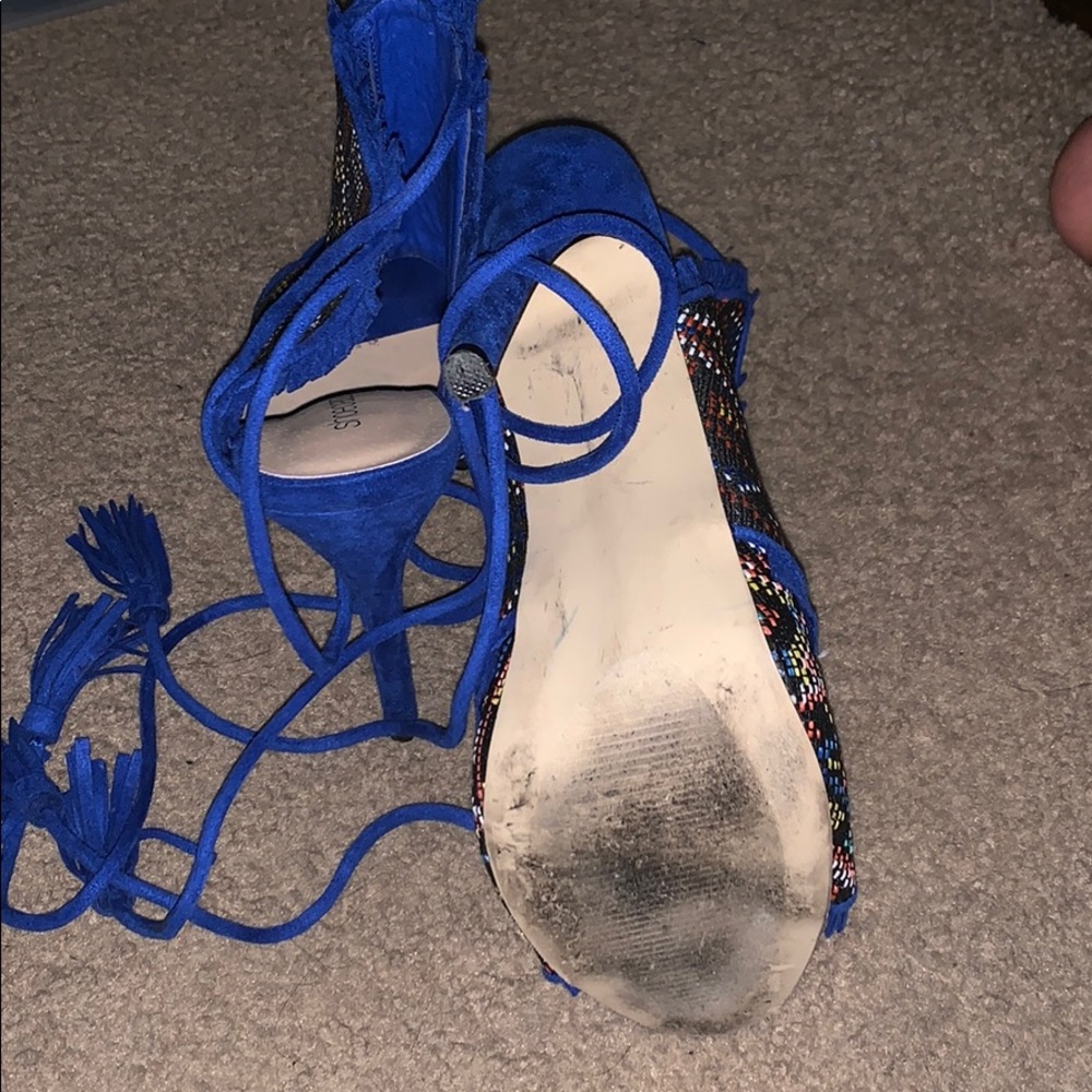 Heels - Picture 3 of 3